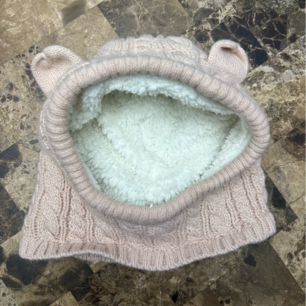 4/30$ Joe fresh Cozy Pink Knit hats with Ears 0-12 months